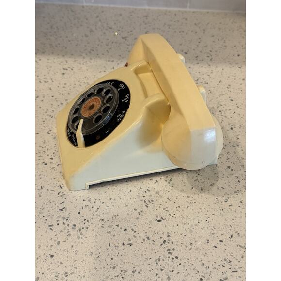 Vintage The Steel Stamping Co. Cream Toy Rotary Phone Plastic & Metal - READ - Picture 4 of 9